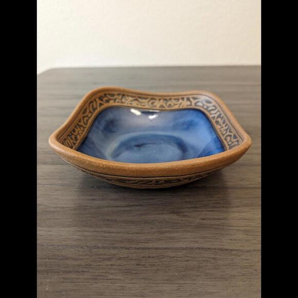 Mineral Springs Potery Bowl Signed By Artist Made In 2000 - Picture 4 of 9